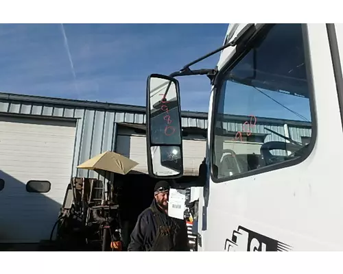 VOLVO VNL 630 Side View Mirror