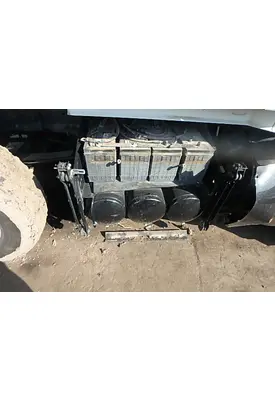 VOLVO VNL 670 Air Tank
