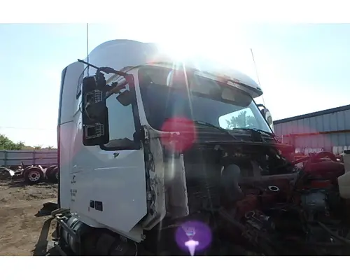 VOLVO VNL 670 Cab