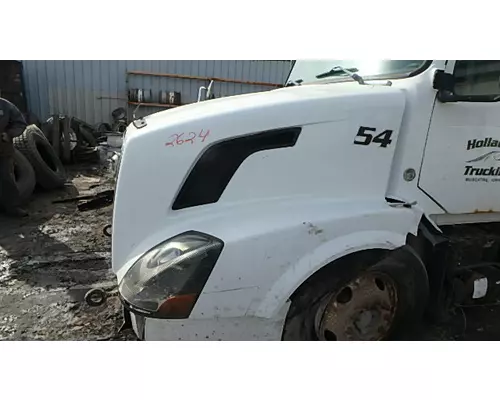 VOLVO VNL 670 Hood