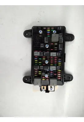 VOLVO VNL 670 RELAY/FUSE