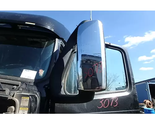 VOLVO VNL 670 Side View Mirror