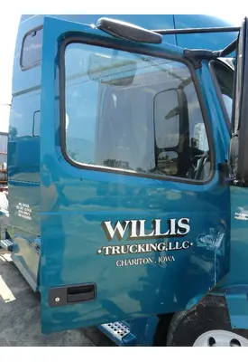 VOLVO VNL 780 Door Assembly, Front