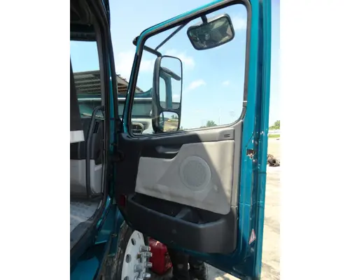 VOLVO VNL 780 Door Assembly, Front