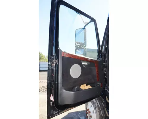 VOLVO VNL 780 Door Assembly, Front