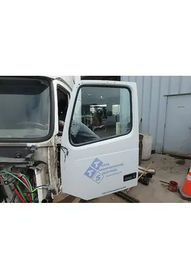 VOLVO VNL 780 Door Assembly, Front