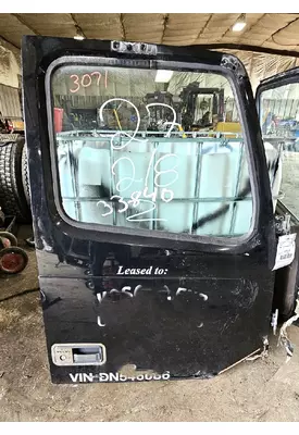VOLVO VNL 780 Door Assembly, Front