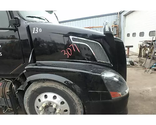 VOLVO VNL 780 Hood