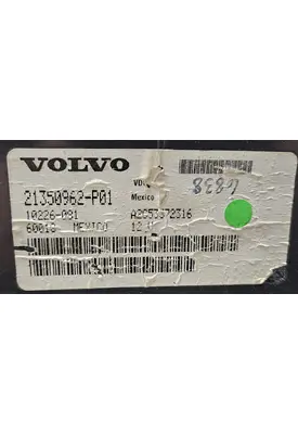 VOLVO VNL 780 Instrument Cluster