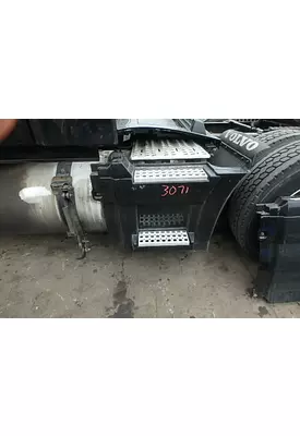VOLVO VNL 780 Side Fairing