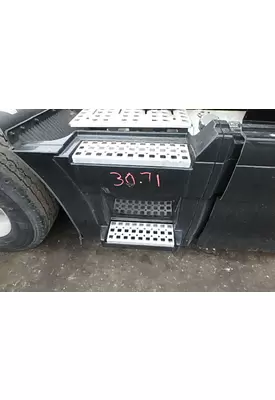 VOLVO VNL 780 Side Fairing
