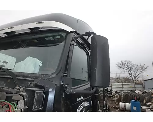 VOLVO VNL 780 Side View Mirror