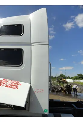 VOLVO VNL 780 Sleeper Fairing