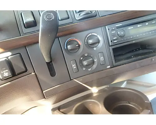 VOLVO VNL 780 Temperature Control