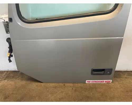 VOLVO VNL Gen 1 Door Assembly, Front