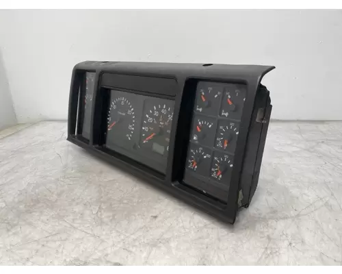 VOLVO VNL Gen 1 Instrument Cluster