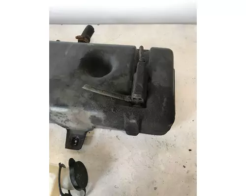 VOLVO VNL Gen 1 Washer Solvent Reservoir