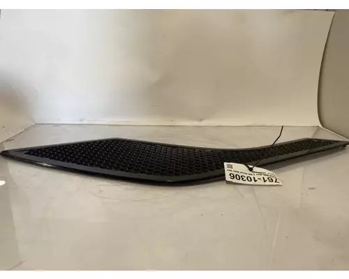 VOLVO VNL Gen 2 Body Parts, Misc.