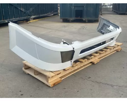 VOLVO VNL Gen 2 Bumper Assembly, Front