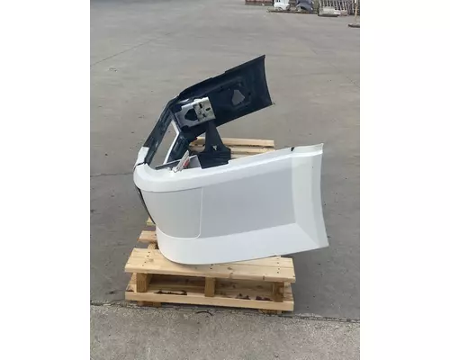 VOLVO VNL Gen 2 Bumper Assembly, Front