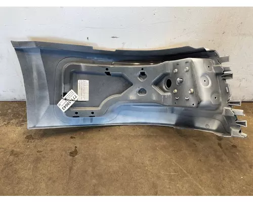 VOLVO VNL Gen 2 Bumper End Cap