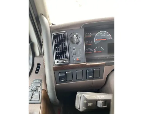 VOLVO VNL Gen 2 Cab