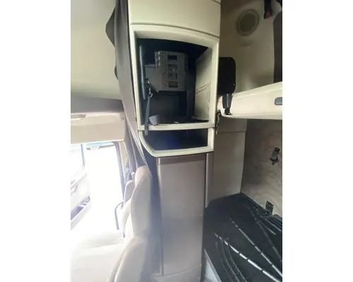 VOLVO VNL Gen 2 Cab