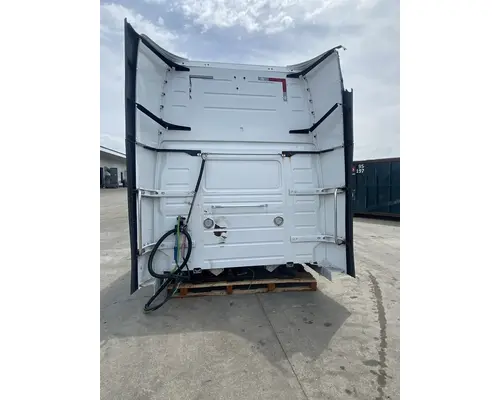 VOLVO VNL Gen 2 Cab