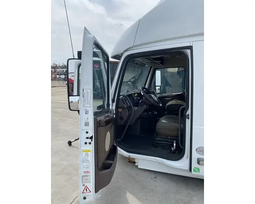 VOLVO VNL Gen 2 Cab