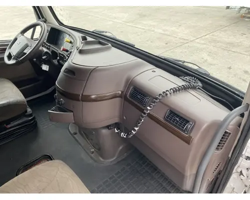 VOLVO VNL Gen 2 Cab