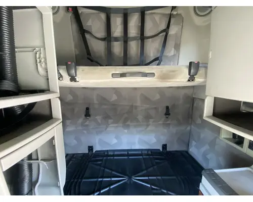 VOLVO VNL Gen 2 Cab