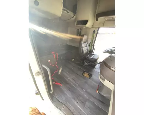 VOLVO VNL Gen 2 Cab