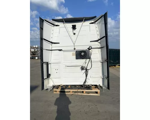 VOLVO VNL Gen 2 Cab
