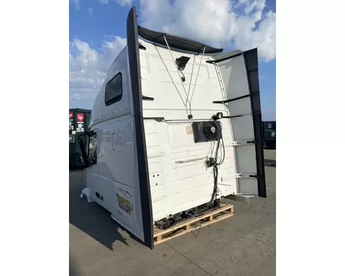 VOLVO VNL Gen 2 Cab