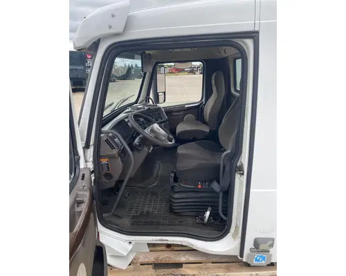 VOLVO VNL Gen 2 Cab