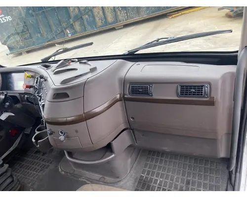 VOLVO VNL Gen 2 Cab