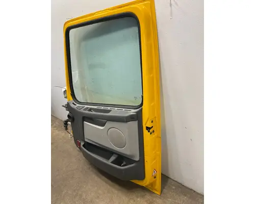 VOLVO VNL Gen 2 Door Assembly, Front