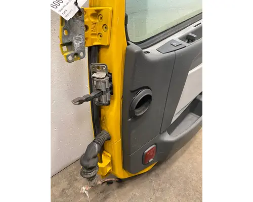 VOLVO VNL Gen 2 Door Assembly, Front