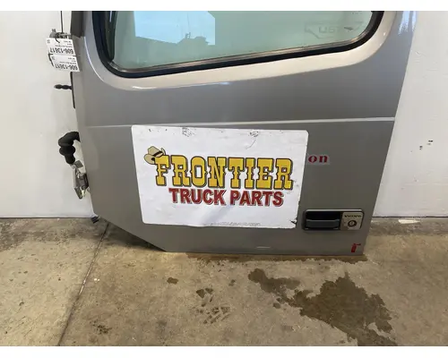 VOLVO VNL Gen 2 Door Assembly, Front