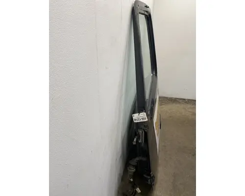 VOLVO VNL Gen 2 Door Assembly, Front