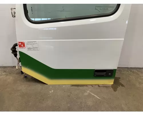 VOLVO VNL Gen 2 Door Assembly, Front