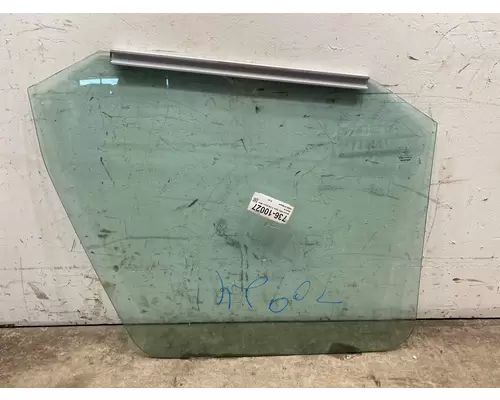 VOLVO VNL Gen 2 Glass