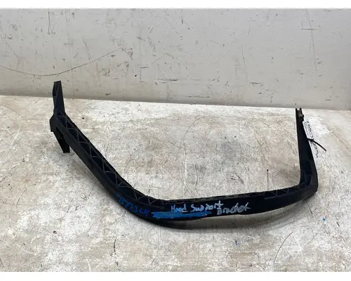 VOLVO VNL Gen 2 Hood Hinge