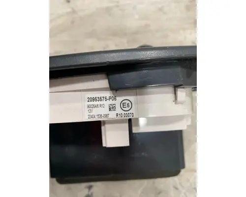 VOLVO VNL Gen 2 Instrument Cluster