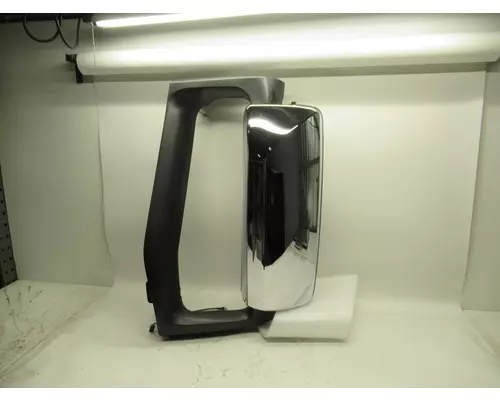 VOLVO VNL Gen 2 Mirror (Side View)