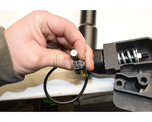 VOLVO VNL Gen 2 Mirror (Side View)