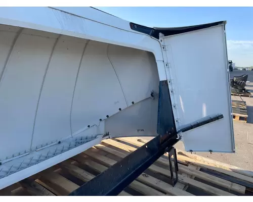 VOLVO VNL Gen 2 Roof Assembly
