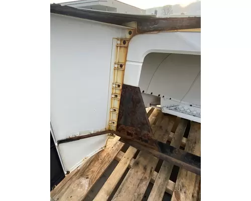 VOLVO VNL Gen 2 Roof Assembly