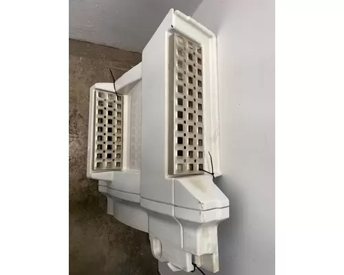 VOLVO VNL Gen 2 Side Fairing