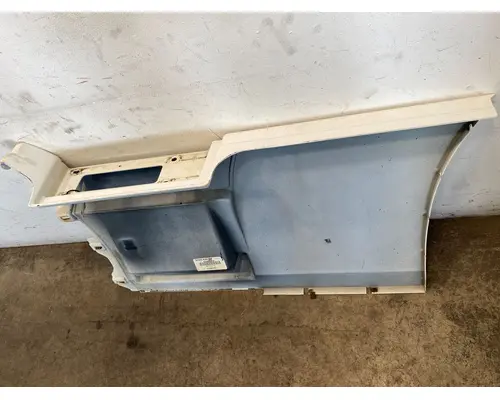 VOLVO VNL Gen 2 Side Fairing